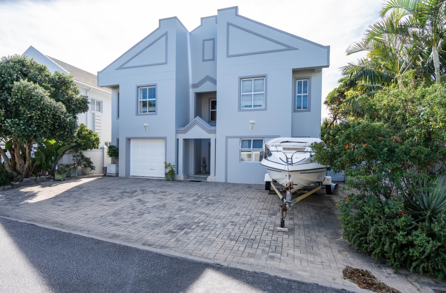5 Bedroom Property for Sale in Royal Alfred Marina Eastern Cape
